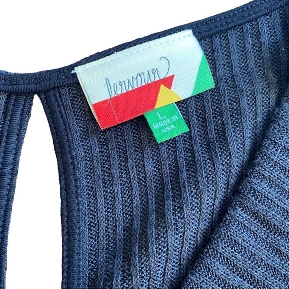 Modcloth Fervour Sweater Roll Tab Sleeve V Neck Large NWOT - Picture 3 of 5